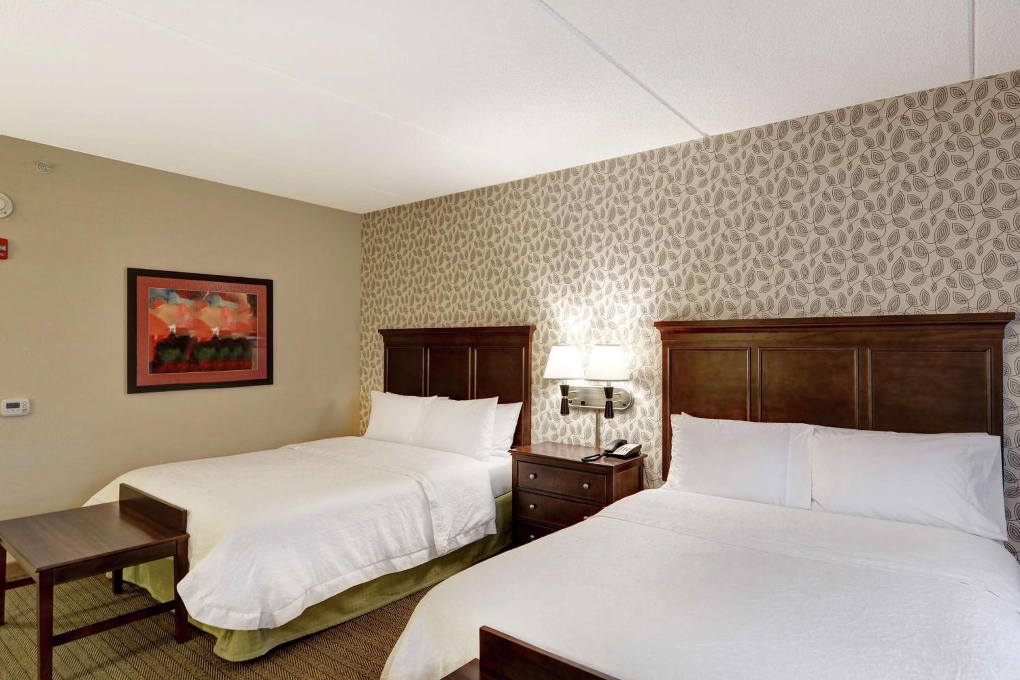 Hampton 3*
